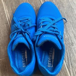 Memory foam skechers